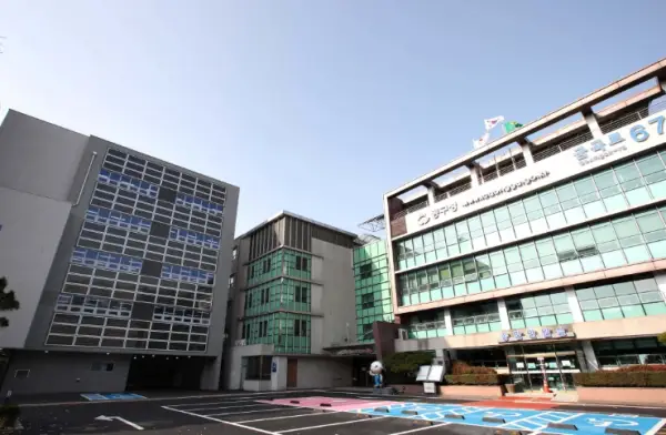 인천 동구, 중·동구약사회에서 이웃사랑 성금 100만원 기탁 받아... 매년 지역사회에 나눔 실천