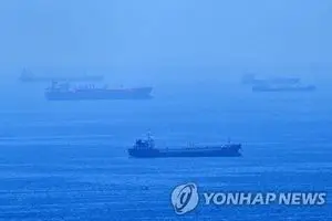 '호르무즈 30억 통행료' 현실화되나…"이란중앙은행에 첫 입금돼"