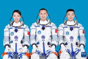 中, 유인우주선 내일 발사..홍콩 우주비행사 탑승