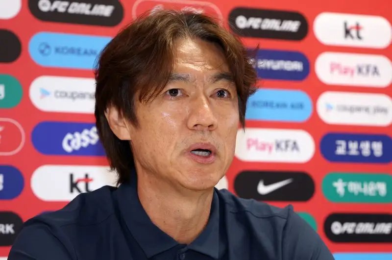 월드컵 32강 탈락 후폭풍…홍명보 조롱 사진·출입금지 안내문 확산