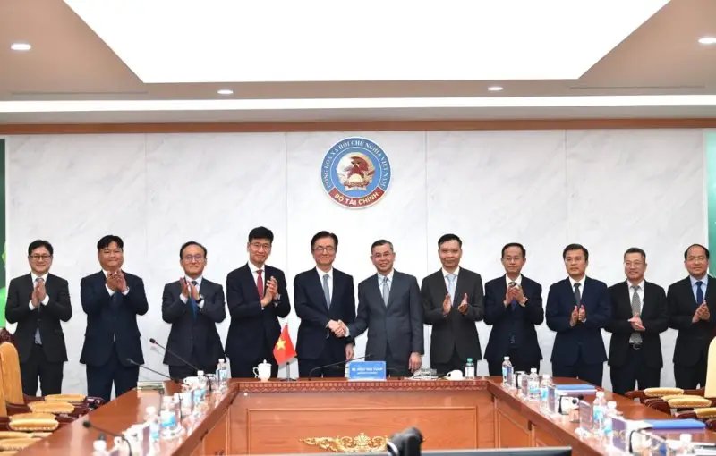 삼상전자 박순철 부사장 "베트남 현지 기업 협력 확대"..재무장관·박닌성 당서기 잇따라 면담