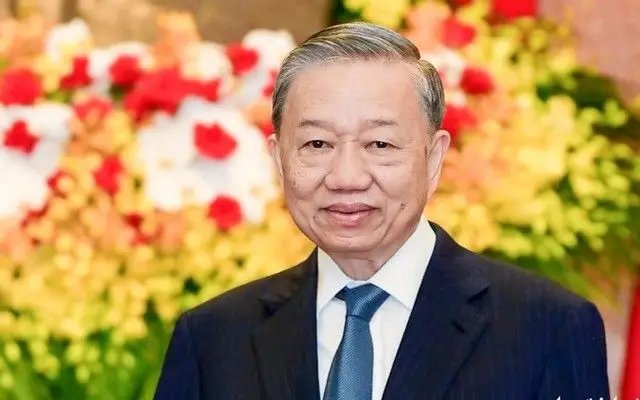 또럼 베트남 서기장 "베트남을 강력한 해양강국으로..해양산업 빠르게 자리잡아야"