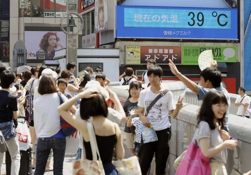 "일본 사실상 재난, 여름 휴가지로 거를까?"…40도 넘는 폭염에 1만명 실려갔다