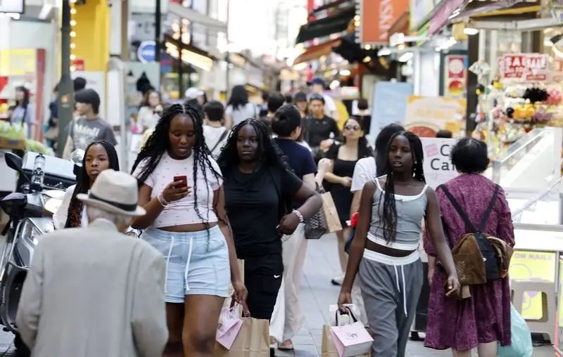 명동서 쇼핑하고 강남선 시술… 외국인들 서울서 5兆 썼다