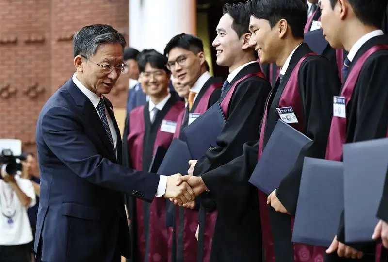 鄭법무 "보완수사권 폐지, 선의로 설계됐더라도 부작용 우려"