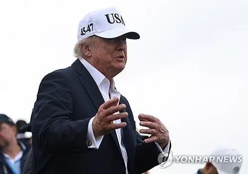 트럼프 ″AI 경쟁서 중국 앞서야…위험론 과장″