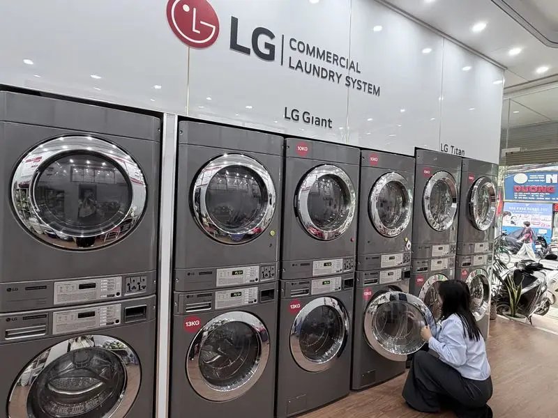 커지는 동남아 빨래방 시장… 삼성·LG가 잡는다